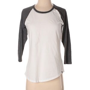 3/4 sleeve t-shirt